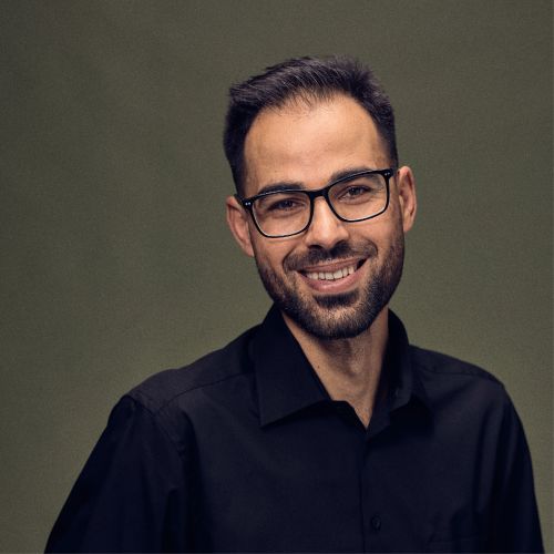 Mitarbeiter Khairi Abas Haji, Küchenhilfe