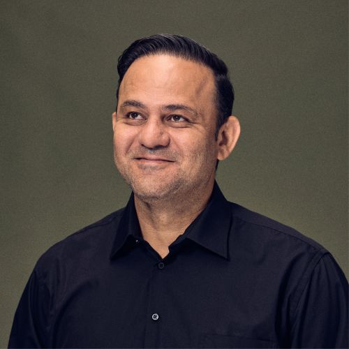 Mitarbeiter Salih Youssef, Logistik